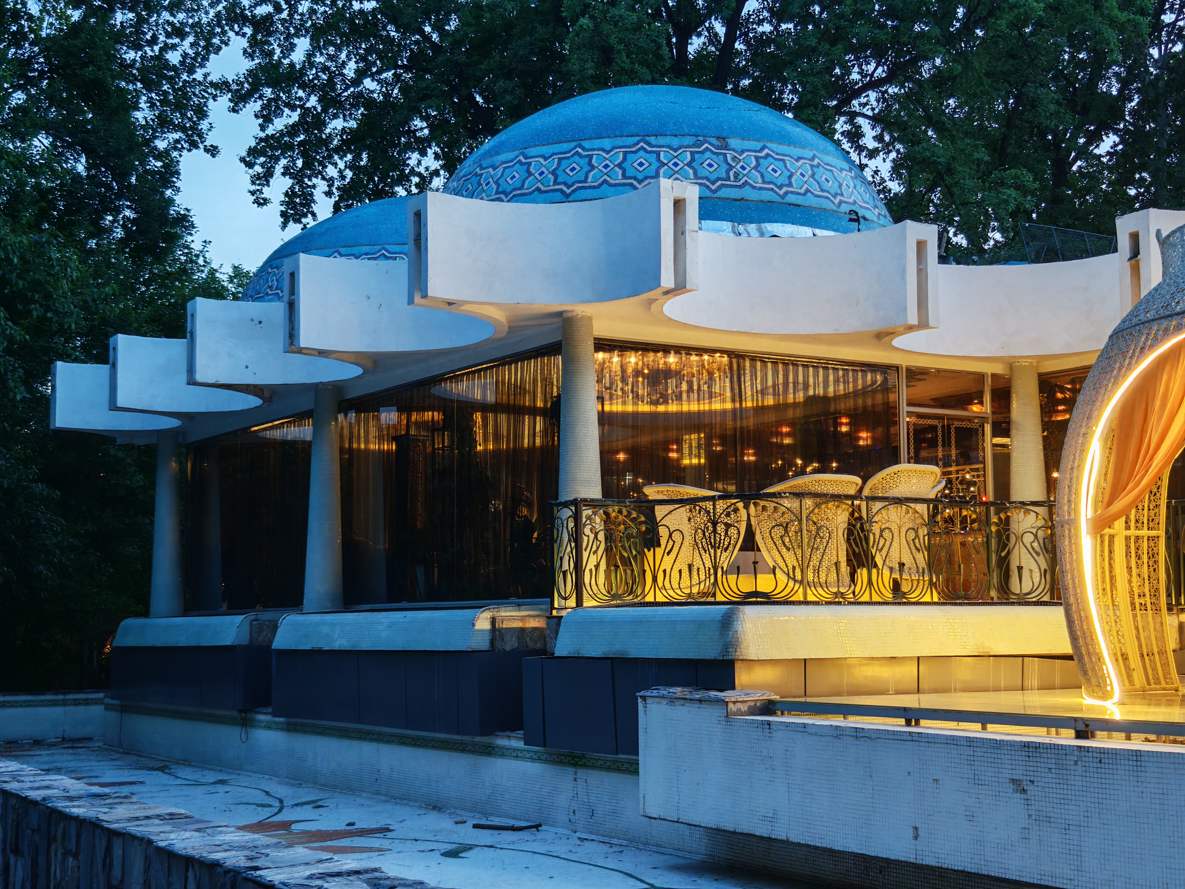 Tashkent Travel Guide: From the Airport to the Last Plov